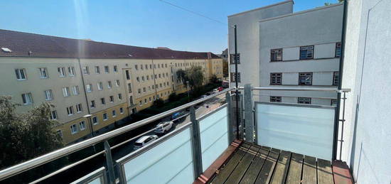 ATLAS IMMOBILIEN: Traumhafter, moderner Altbau -zwei Balkone *In beliebten Hanseviertel*