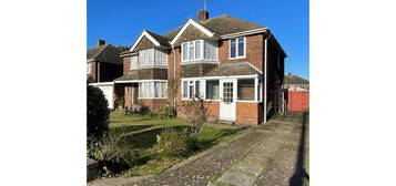 3 bed semi-detached house to rent