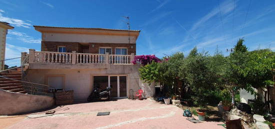 Casa o chalet en venta en Carrer de Berga, 1, Canyelles