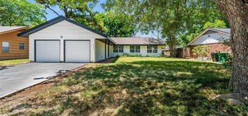 4602 Hummingbird St, Houston, TX 77035