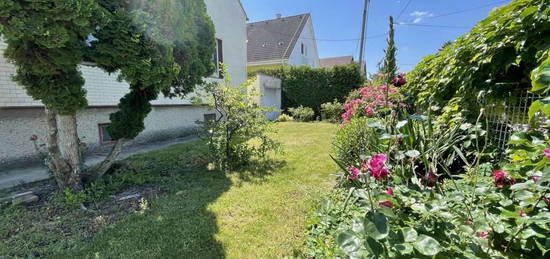 Familienhaus zum Sanieren oder ein Neues Haus bauen * 4-6 Wohneinheiten möglich* Sackgasse