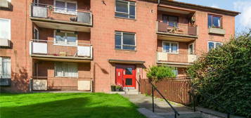 3 bedroom flat for sale