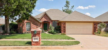 2005 Willow Bend Dr, Edmond, OK 73003