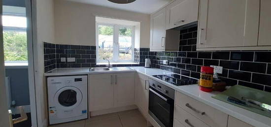 2 bedroom semi-detached house