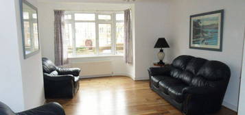 3 bed flat to rent