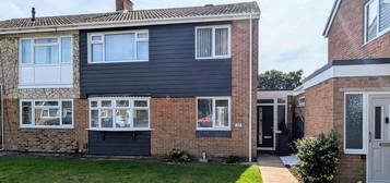 3 bed semi-detached house for sale