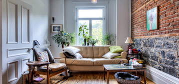 417, Avenue du Mont-Royal Ouest
Montréal (Le Plateau-Mont-Royal)