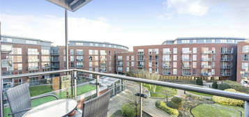 2 bed flat for sale