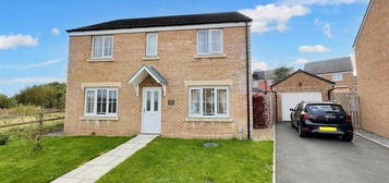 4 bed detached house for sale