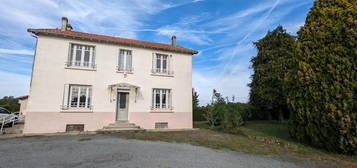 Maison  à vendre, 7 pièces, 5 chambres, 146 m²