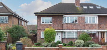 Maisonette for sale in Richmond Road, Raynes Park, London SW20