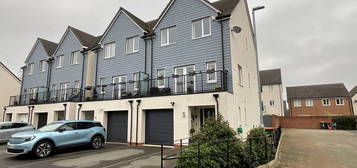 4 bed town house for sale