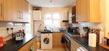 5 bedroom terraced house