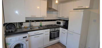 4 bedroom flat to rent