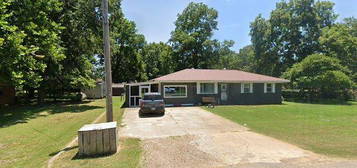 505 E  3rd St, Mccrory, AR 72101