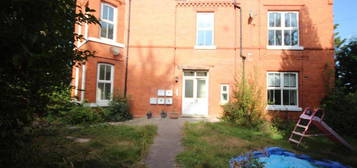 3 bedroom flat for sale