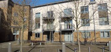 Flat to rent in Ballantyne Drive, Colchester CO2