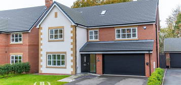 6 bed detached house for sale