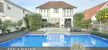 6 bedroom detached house for sale