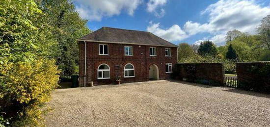 4 bedroom detached house