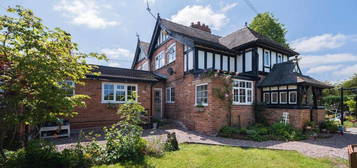 4 bedroom semi-detached house