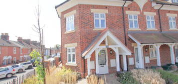 Town house to rent in St. Leonards Terrace, St. Leonards Road, Colchester CO1