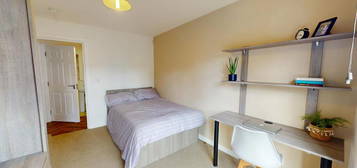 2 bedroom flat