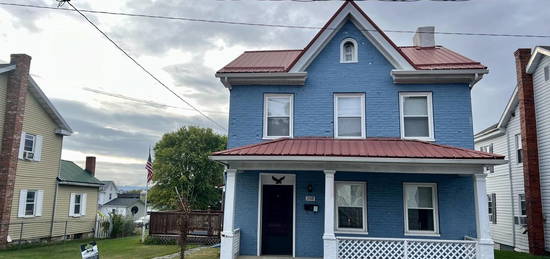 208 S Market St, Martinsburg, PA 16662