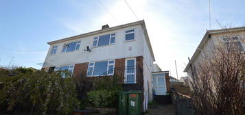 3 bed semi-detached house to rent