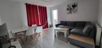 Appartement  à louer, 5 pièces, 4 chambres, 82 m²