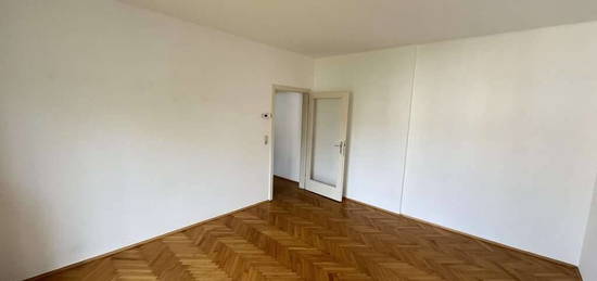 ++Günstige kleine Wohnung mit neuer Küche++