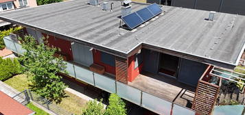 Neuwertige DG-Wohnung in Kirchbichl: Garten, Terrasse, 2 Bäder - Ihr neues Zuhause