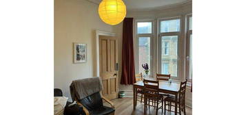 2 bed flat to rent