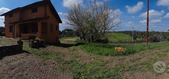 Villa unifamiliare con terreno