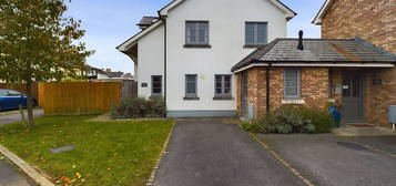 3 bed link detached house for sale