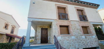 Chalet pareado en venta en calle la Ermita, 97