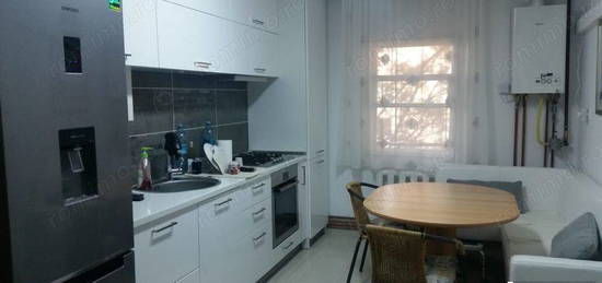 apartament cu 2 camere,zona centrala