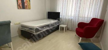 Bornova 'da 1+0 doğalgazlı merkezi konumda kiralık daire