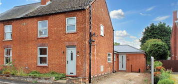 4 bedroom semi-detached house for sale