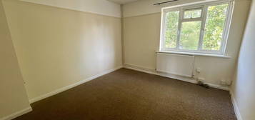 2 bed maisonette to rent