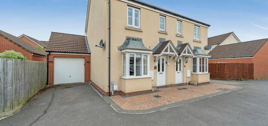 2 bedroom semi-detached house for sale