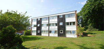 2 bedroom ground floor flat