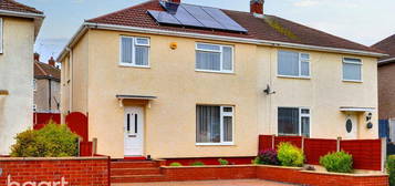 3 bedroom semi-detached house for sale