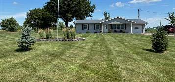 3040 County Home Rd, Marion, IA 52302