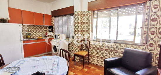 Excelente apartamento T1 em Amora, Seixal