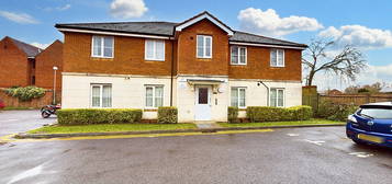 Flat for sale in St. Lukes Court, Hatfield AL10