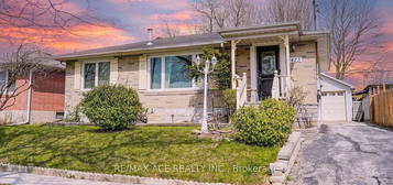 1425 Lakefield St, Oshawa, ON L1J 3Z1