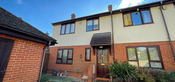 2 bedroom semi-detached house to rent