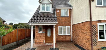 3 bed semi-detached house for sale