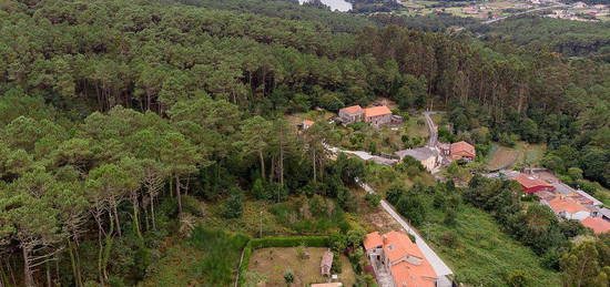 Chalet en calle Gulfián en Outes